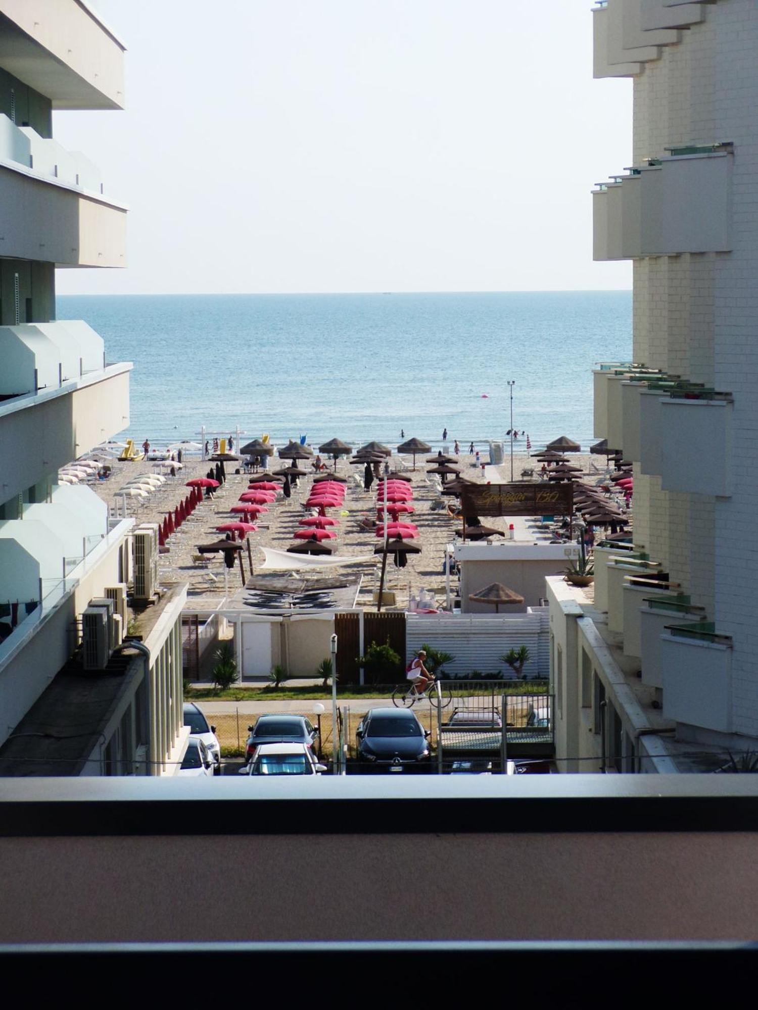 Global Hotel Rimini Exterior photo